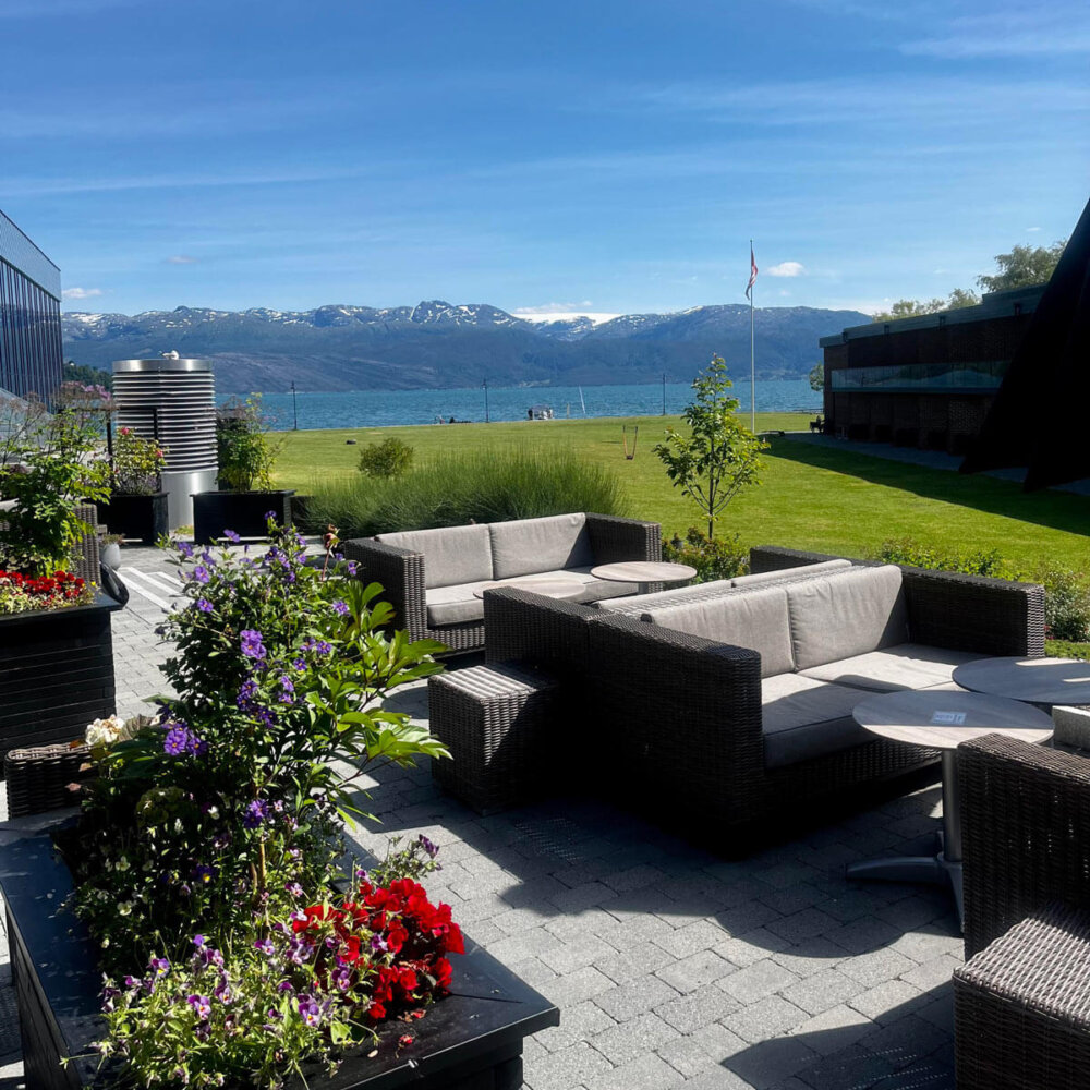 Hardangerfjord Hotel i Øystese | Hardangerfjord Hotel by Fjordtind
